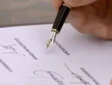 Ορκωμοσία: Η υπογραφή... καρδιογράφημα του Κ.Μπάρκα (βίντεο)